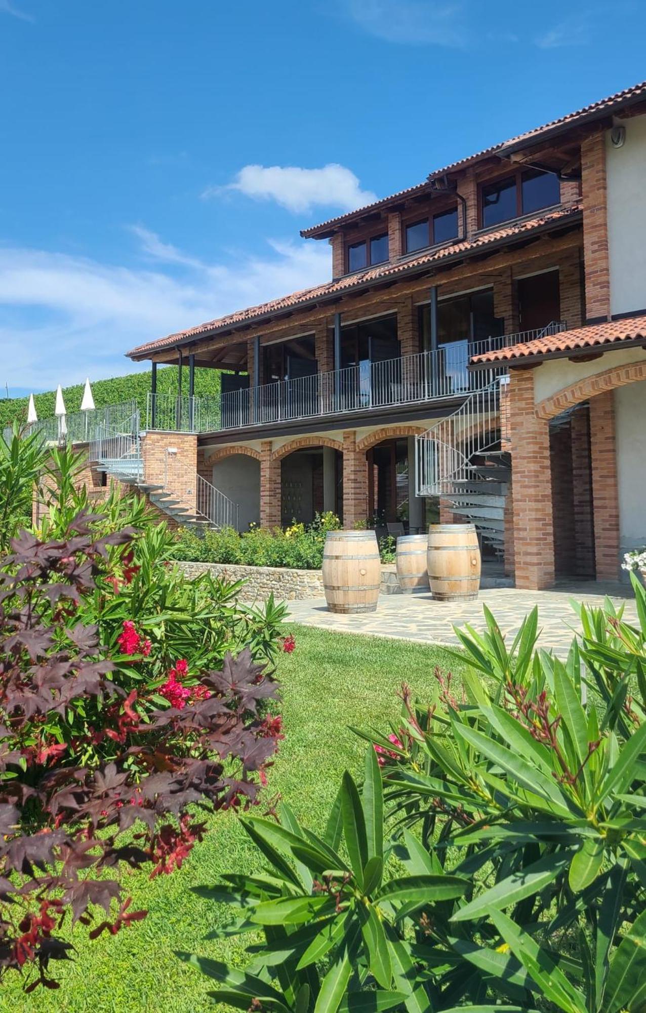 Casa Castella - Adults Only - Langhe Villa Diano d'Alba Exterior photo