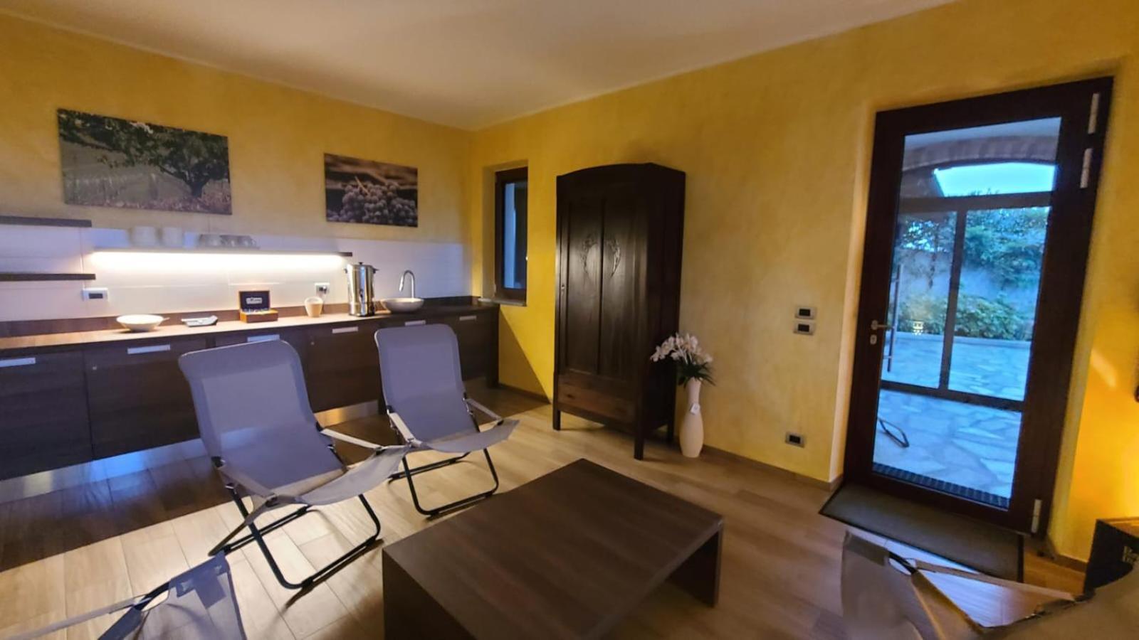 Casa Castella - Adults Only - Langhe Villa Diano d'Alba Exterior photo