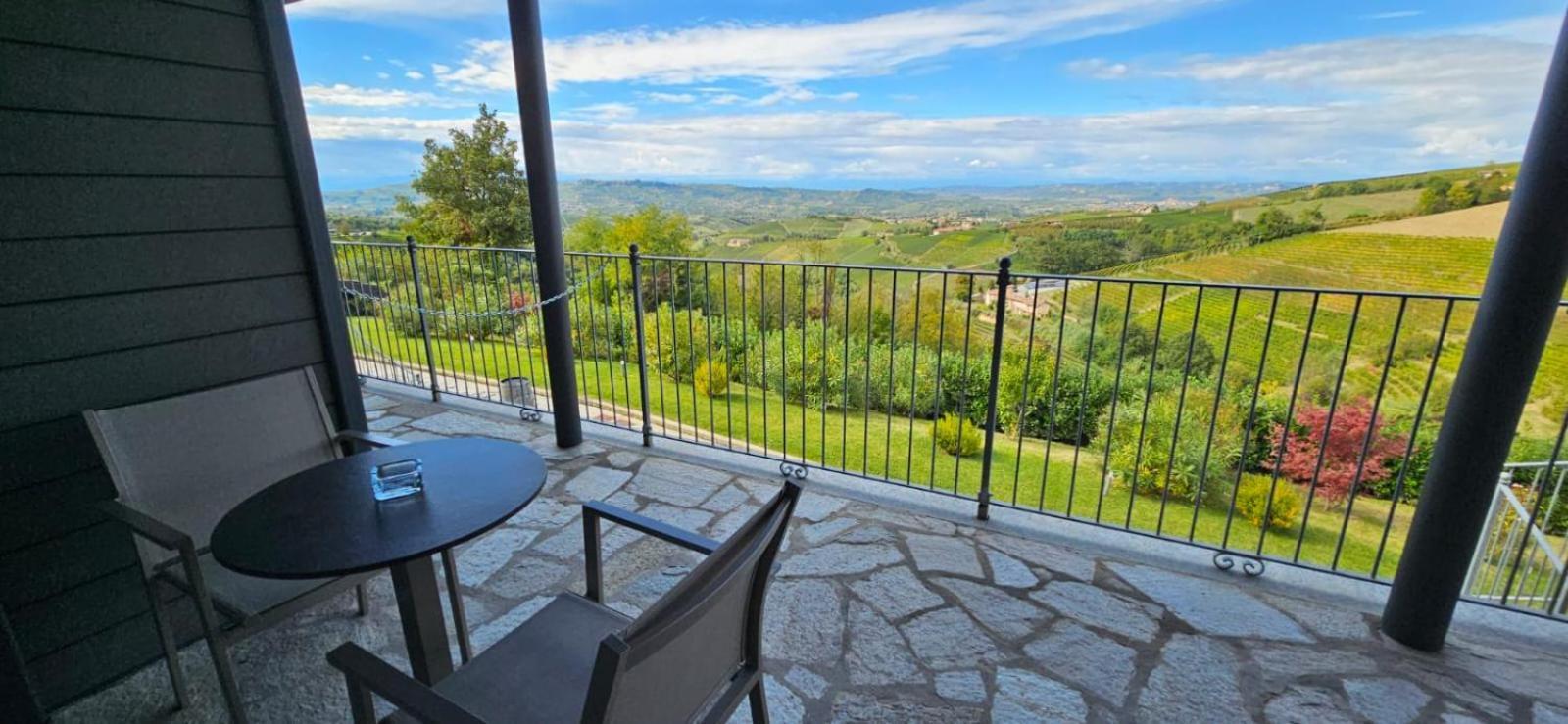 Casa Castella - Adults Only - Langhe Villa Diano d'Alba Exterior photo